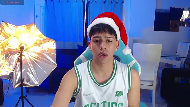 Franco Rizzo  online show from December 14, 2025, 7:08 pm