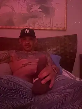 Snapshot of RoodoggXL chatting on October 1, 2025, 11:58 am RoodoggXL online show from October 1, 2025, 11:58 am