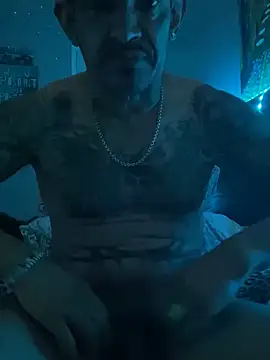 Snapshot of RoodoggXL chatting on February 11, 2025, 1:10 am RoodoggXL online show from February 11, 2025, 1:10 am