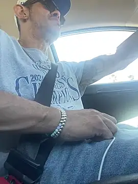 Snapshot of RoodoggXL chatting on February 25, 2025, 6:44 pm RoodoggXL online show from February 25, 2025, 6:44 pm