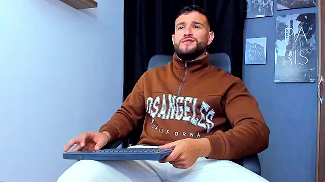 AndrewDiaz online show from November 15, 2025, 7:23 am