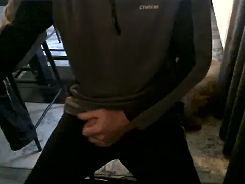 Snapshot of hornyman18cm39 chatting on September 9, 2025, 2:15 pm hornyman18cm39 online show from September 9, 2025, 2:15 pm