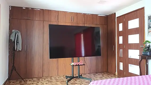 tatiana big ass boobs online show from May 24, 2026, 2:28 pm