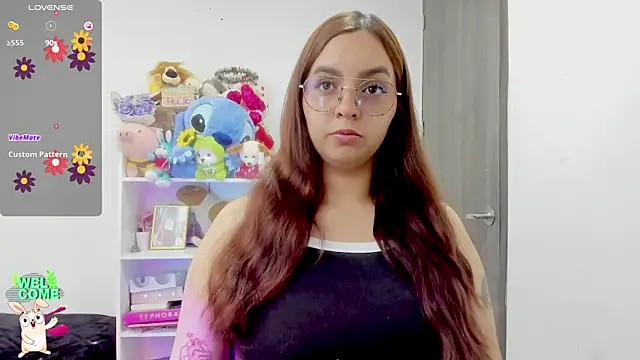 Valery7rose  online show from May 18, 2026, 2:22 pm