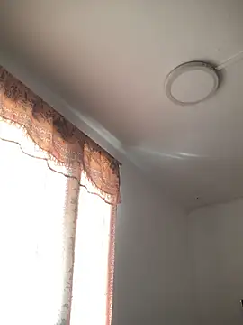 JuanaSimons online show from March 15, 2026, 7:10 pm