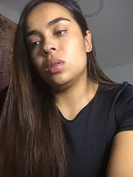 Snapshot of JuanaSimons chatting on May 1, 2026, 2:27 am JuanaSimons online show from May 1, 2026, 2:27 am