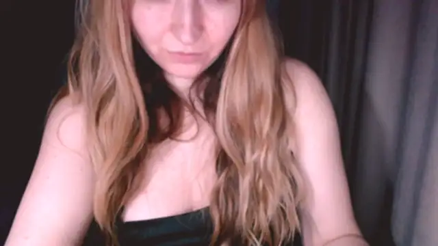 fiona cute 2 online show from April 6, 2026, 8:10 pm