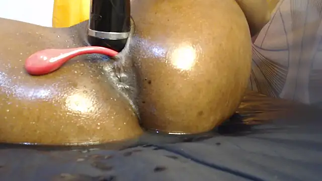 Snapshot of Candiey001 chatting on January 27, 2025, 3:58 am Candiey001 online show from January 27, 2025, 3:58 am