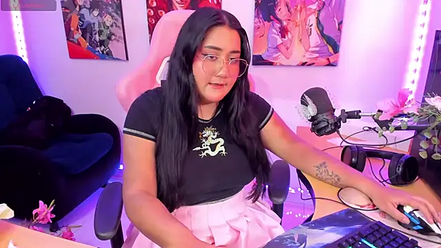 Snapshot of haru_u2 chatting on February 23, 2025, 5:18 pm haru u2 online show from February 23, 2025, 5:18 pm