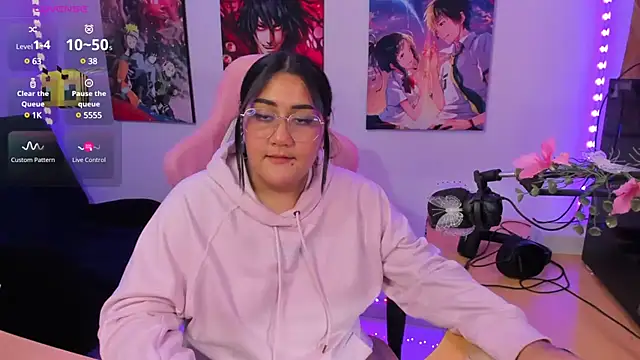 Snapshot of haru_u2 chatting on February 13, 2025, 6:15 pm haru u2 online show from February 13, 2025, 6:15 pm