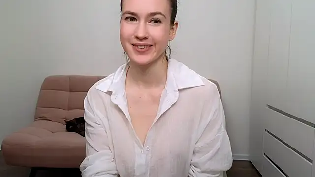Snapshot of AliciaNewell chatting on March 15, 2025, 5:30 am AliciaNewell online show from March 15, 2025, 5:30 am