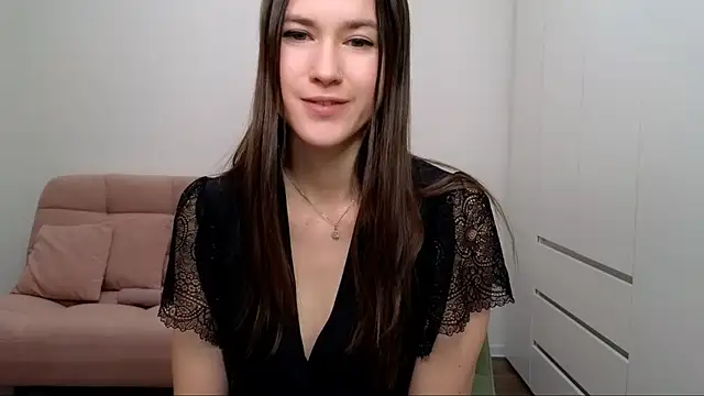 Snapshot of AliciaNewell chatting on February 10, 2025, 12:08 pm AliciaNewell online show from February 10, 2025, 12:08 pm