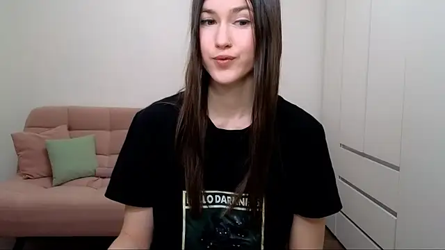 Snapshot of AliciaNewell chatting on March 10, 2025, 12:38 pm AliciaNewell online show from March 10, 2025, 12:38 pm