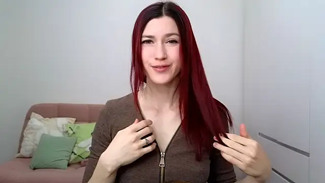 Snapshot of AliciaNewell chatting on October 4, 2025, 6:04 am AliciaNewell online show from October 4, 2025, 6:04 am