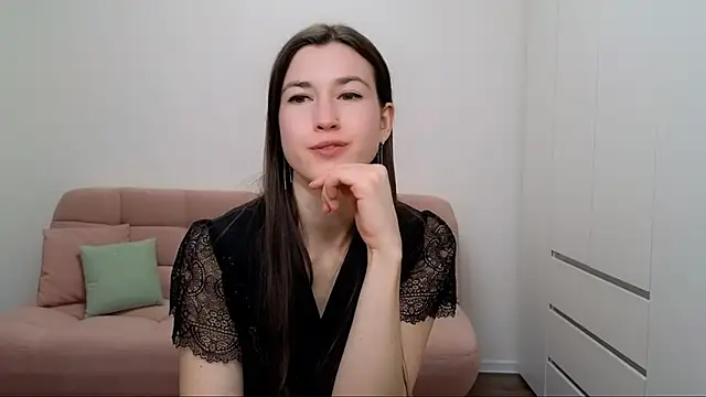 Snapshot of AliciaNewell chatting on February 11, 2025, 12:47 pm AliciaNewell online show from February 11, 2025, 12:47 pm