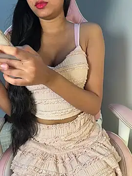 Snapshot of sneha_babe chatting on June 18, 2026, 2:00 pm sneha babe online show from June 18, 2026, 2:00 pm