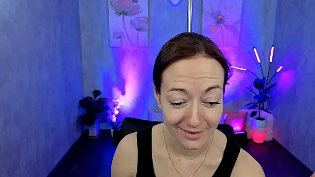 Snapshot of kimberlyray777 chatting on February 4, 2025, 12:00 pm kimberlyray777 online show from February 4, 2025, 12:00 pm