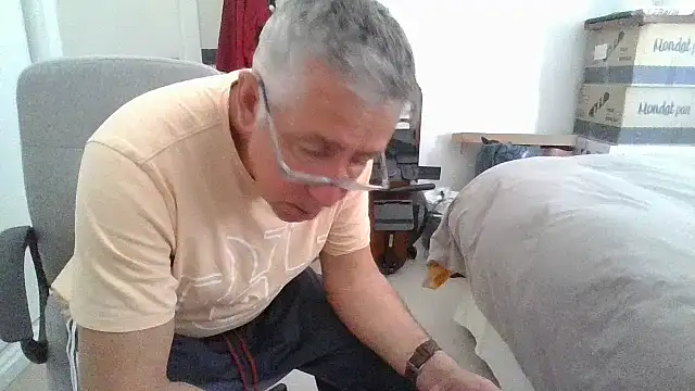 Snapshot of parejamlga58 chatting on April 14, 2026, 2:00 pm parejamlga58 online show from April 14, 2026, 2:00 pm