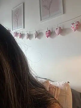 Emilia Bakerr online show from August 6, 2026, 6:58 pm
