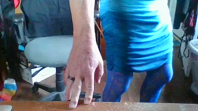 Snapshot of Daremeknot chatting on November 6, 2025, 3:16 pm Daremeknot online show from November 6, 2025, 3:16 pm