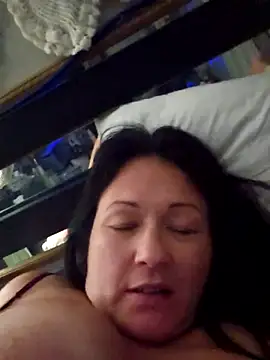 sweetkitty111 online show from December 21, 2025, 8:38 am