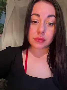 Snapshot of DaisyStreet chatting on April 28, 2026, 8:02 pm DaisyStreet online show from April 28, 2026, 8:02 pm
