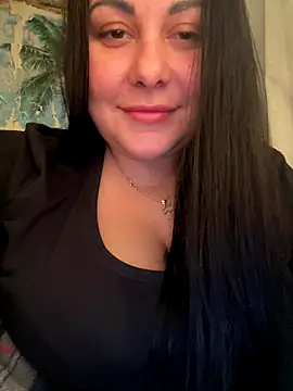 Snapshot of DaisyStreet chatting on November 15, 2025, 11:09 pm DaisyStreet online show from November 15, 2025, 11:09 pm