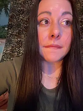 Snapshot of DaisyStreet chatting on May 25, 2026, 7:45 pm DaisyStreet online show from May 25, 2026, 7:45 pm