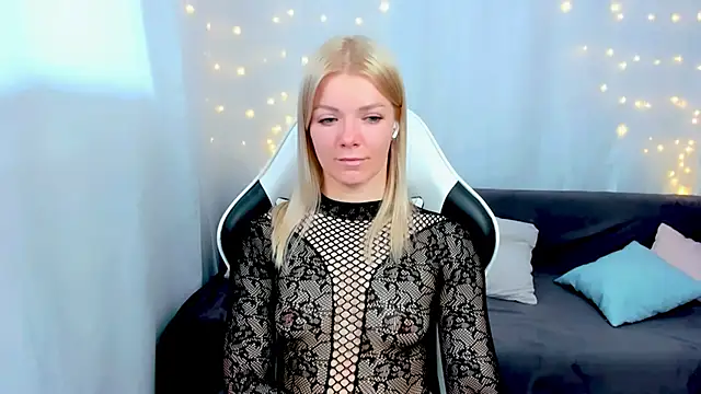 Snapshot of Lily_Daviss chatting on April 21, 2026, 3:02 am Lily Daviss online show from April 21, 2026, 3:02 am