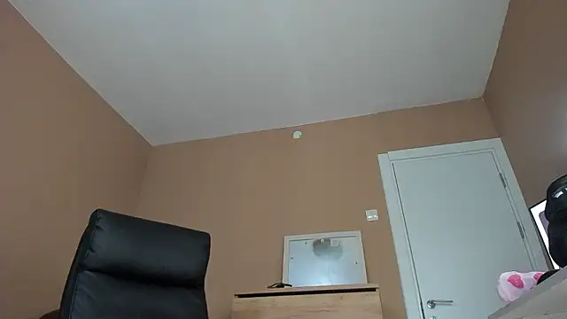 KaylaLaine online show from January 15, 2026, 6:50 am