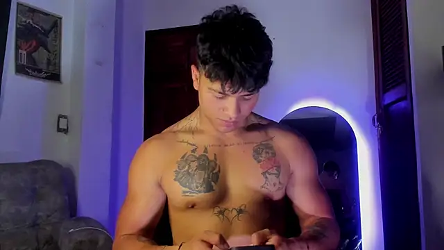 Snapshot of Dominic_Biker__ chatting on May 20, 2026, 1:24 am Dominic Biker online show from May 20, 2026, 1:24 am
