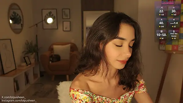 JulietteDee online show from November 5, 2025, 10:13 pm