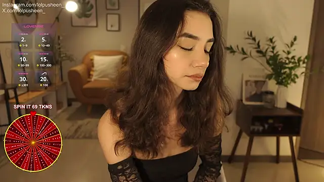 JulietteDee online show from April 3, 2026, 9:43 pm