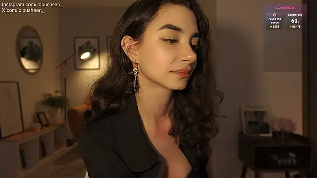 Snapshot of JulietteDee chatting on February 20, 2026, 10:22 pm JulietteDee online show from February 20, 2026, 10:22 pm