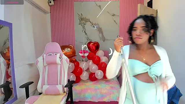 lia 16 online show from February 15, 2025, 4:14 am