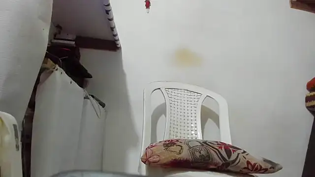 hugo3918  online show from April 4, 2026, 3:02 am