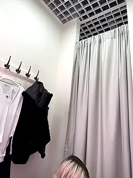 LikaCat online show from October 7, 2025, 4:24 am