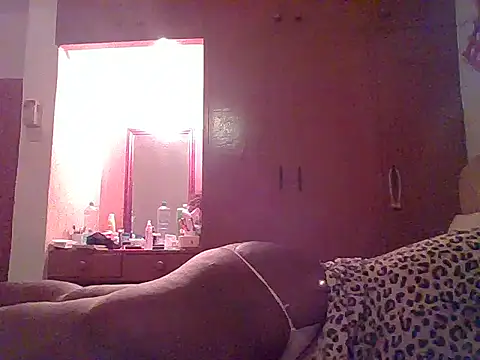 Snapshot of Shaz_brown chatting on February 17, 2026, 1:47 am Shaz brown online show from February 17, 2026, 1:47 am