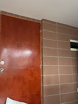 Alison Diaz17 online show from March 15, 2025, 12:15 am