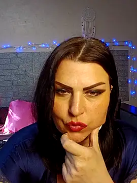kataleya94 online show from May 11, 2026, 2:45 pm