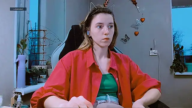 RosaJil online show from March 3, 2026, 4:03 pm