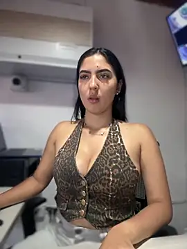 Snapshot of MarianaBenz chatting on September 23, 2025, 11:39 am MarianaBenz online show from September 23, 2025, 11:39 am