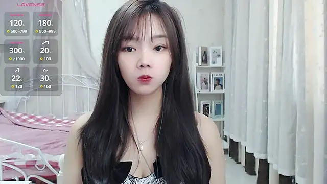 Snapshot of Jenny-Z chatting on February 28, 2025, 2:09 am Jenny-Z online show from February 28, 2025, 2:09 am