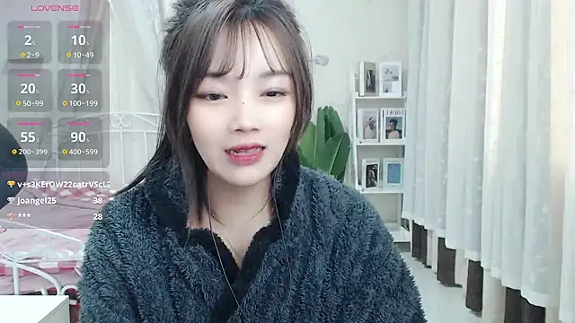 Snapshot of Jenny-Z chatting on March 5, 2025, 5:29 am Jenny-Z online show from March 5, 2025, 5:29 am