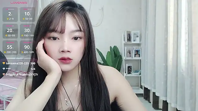 Snapshot of Jenny-Z chatting on March 11, 2025, 5:24 am Jenny-Z online show from March 11, 2025, 5:24 am