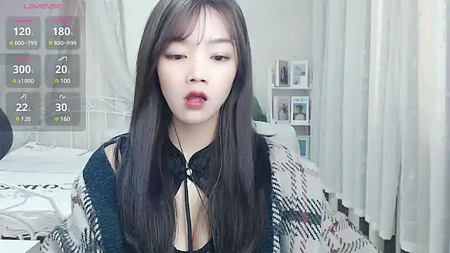 Snapshot of Jenny-Z chatting on March 21, 2025, 2:07 am Jenny-Z online show from March 21, 2025, 2:07 am
