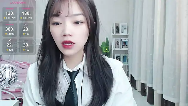 Snapshot of Jenny-Z chatting on February 21, 2025, 2:06 am Jenny-Z online show from February 21, 2025, 2:06 am