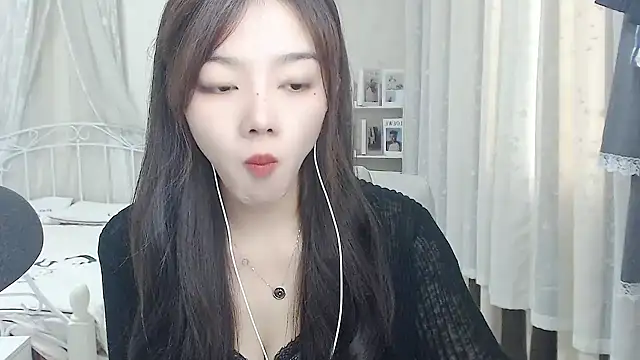 Jenny-Z online show from May 13, 2026, 1:45 am