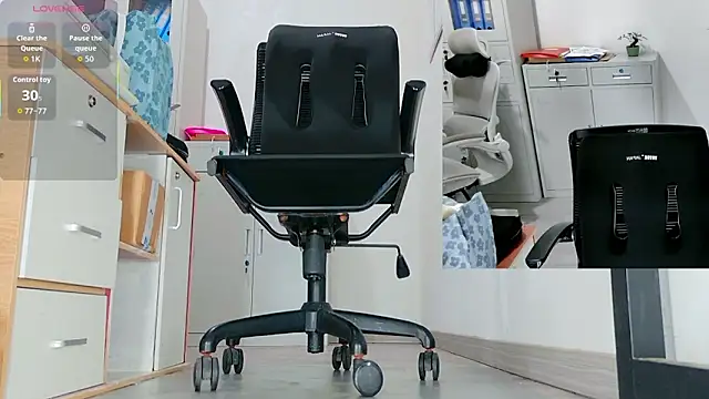 Snapshot of -DIO-DIO- chatting on February 5, 2026, 5:14 am -DIO-DIO- online show from February 5, 2026, 5:14 am