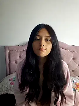 Snapshot of mari_mar69 chatting on April 22, 2026, 10:33 am mari mar69 online show from April 22, 2026, 10:33 am